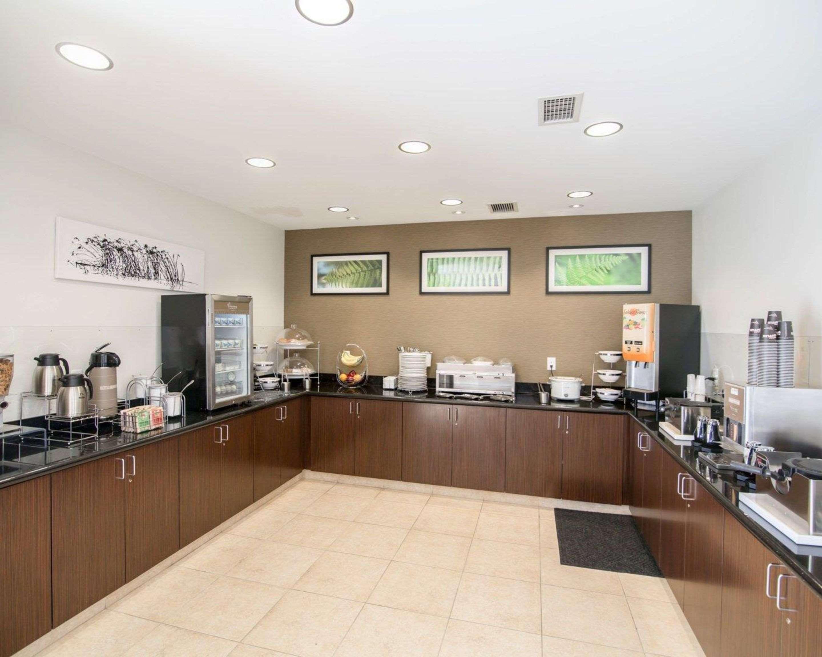 Sleep Inn & Suites Norton Bagian luar foto